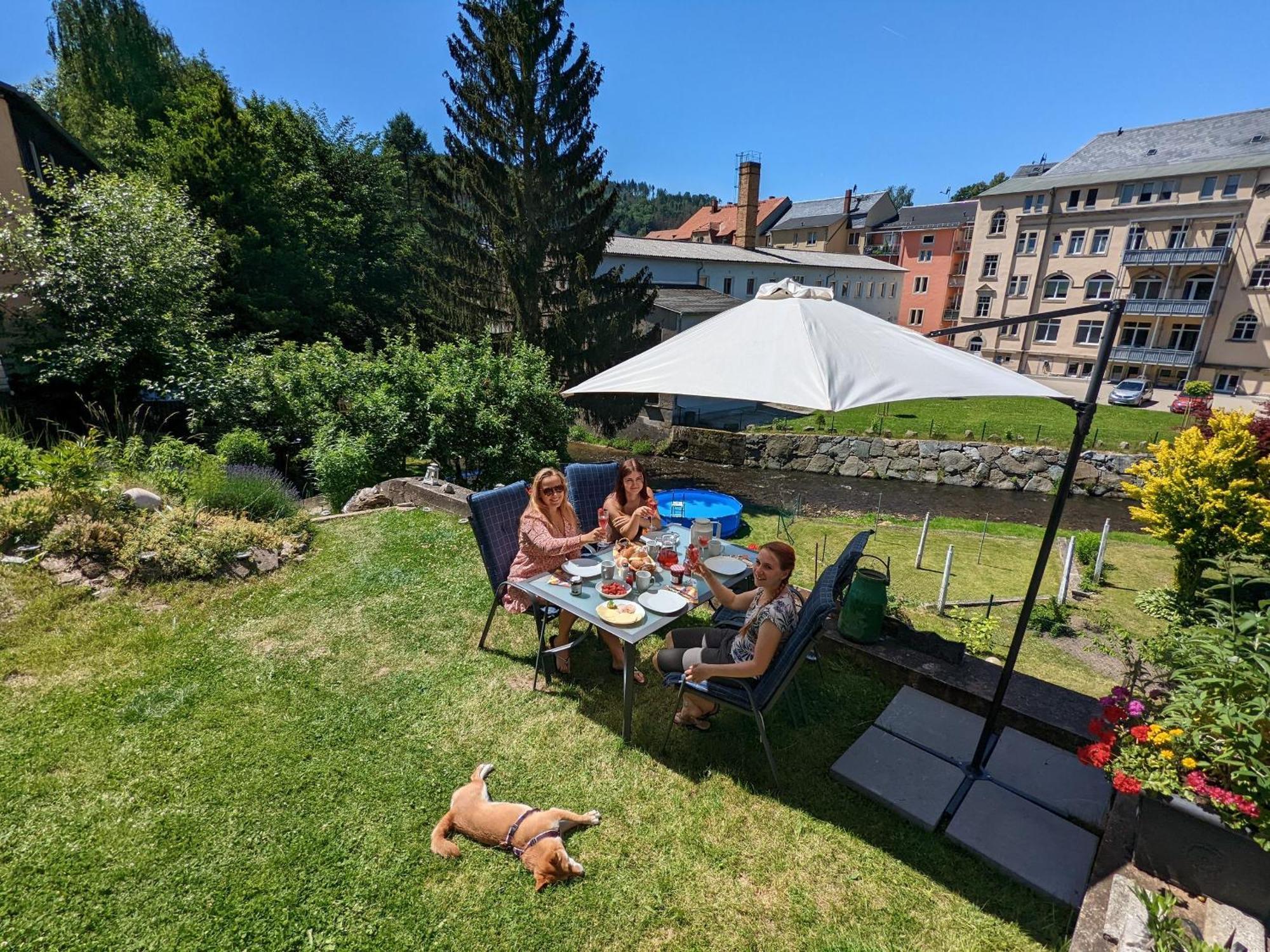 Hw3 - Urlaubsmagie - Helle, Grosse Wohnung Mit Pool Зебніц Екстер'єр фото